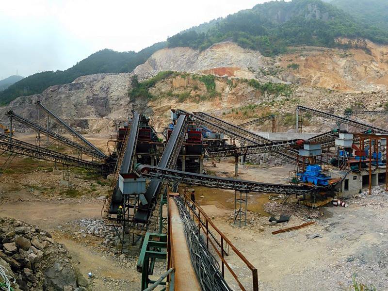 時產千噸凝灰?guī)r破碎生產線項目：突破環(huán)保工藝，行業(yè)新標桿